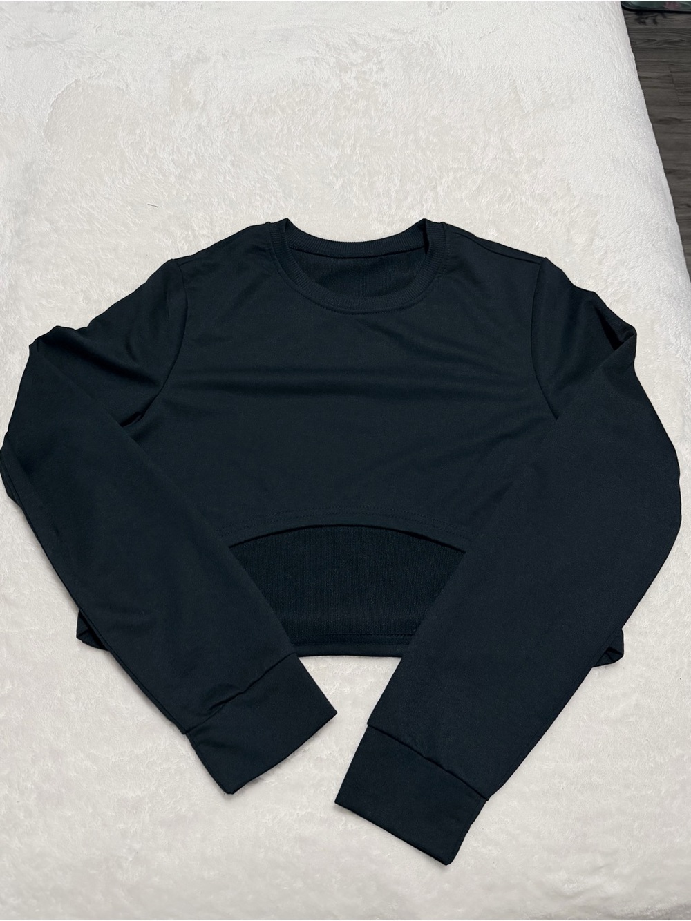 Black Long Sleeve Crop Top Loose Fit Casual Minimalist